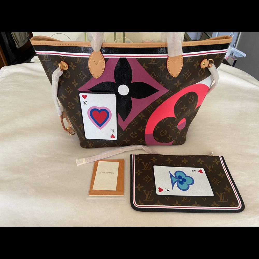 Neverfull Game On tote MM size.